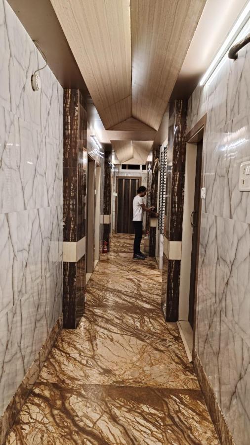 Hotel Oliver Mumbai  Buitenkant foto