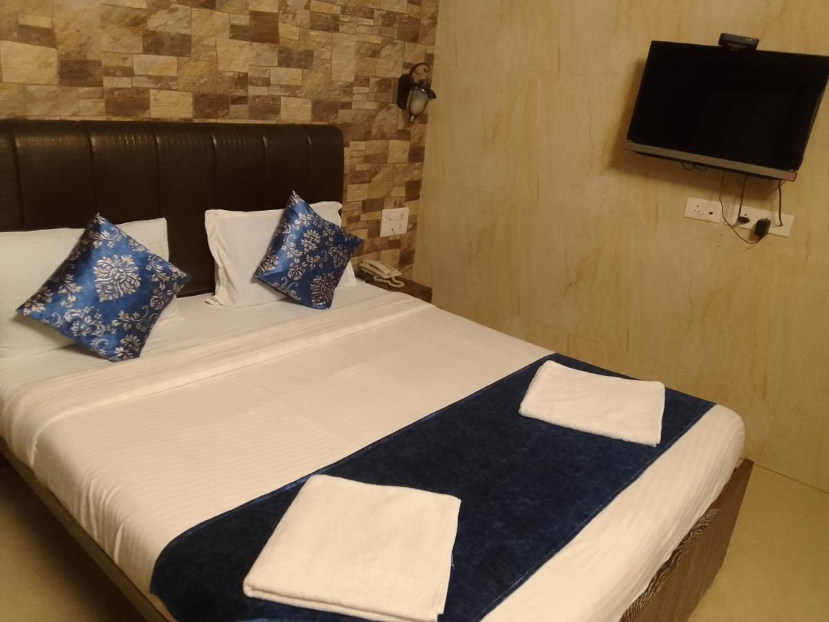 Hotel Oliver Mumbai  Buitenkant foto